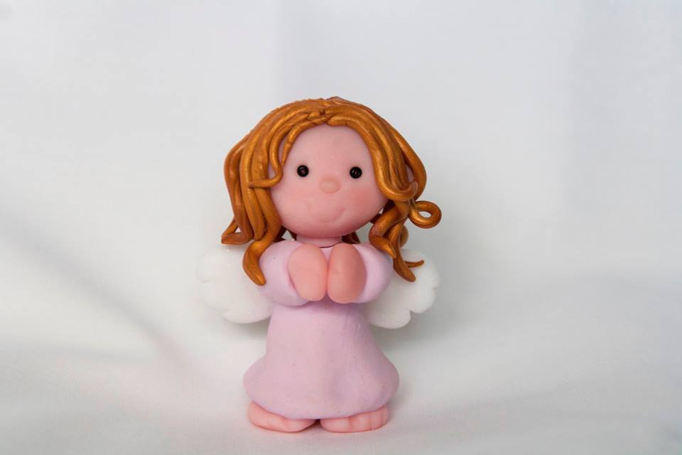 Angioletto 2: 5 cm x 5 cm. Tutto in fimo. Colori personalizzabili.